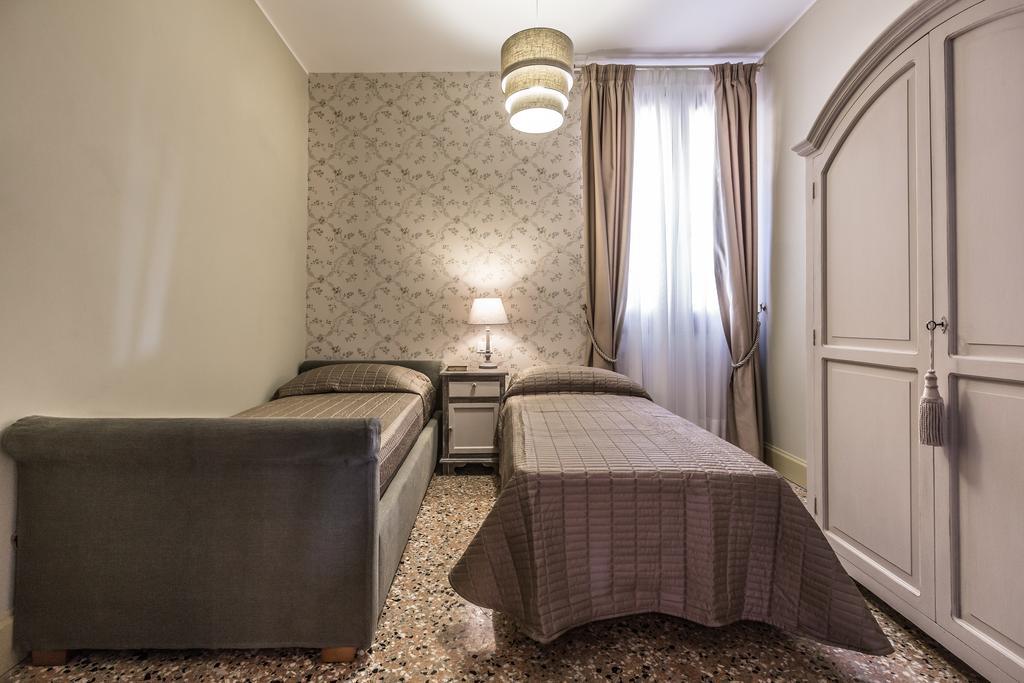 Palazzina Canal Venise Chambre photo